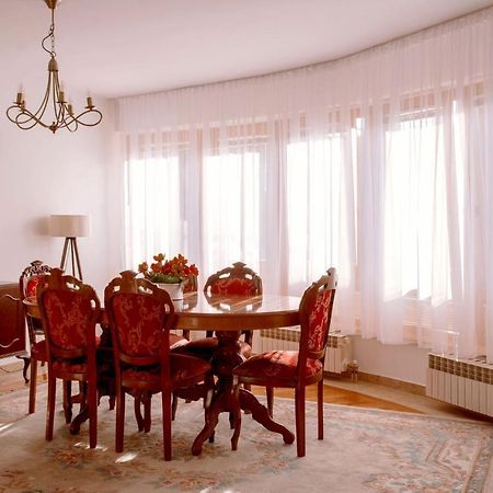 Beautiful Duplex In Heart Of Old Town - Free Parking Apartman Szarajevó Kültér fotó