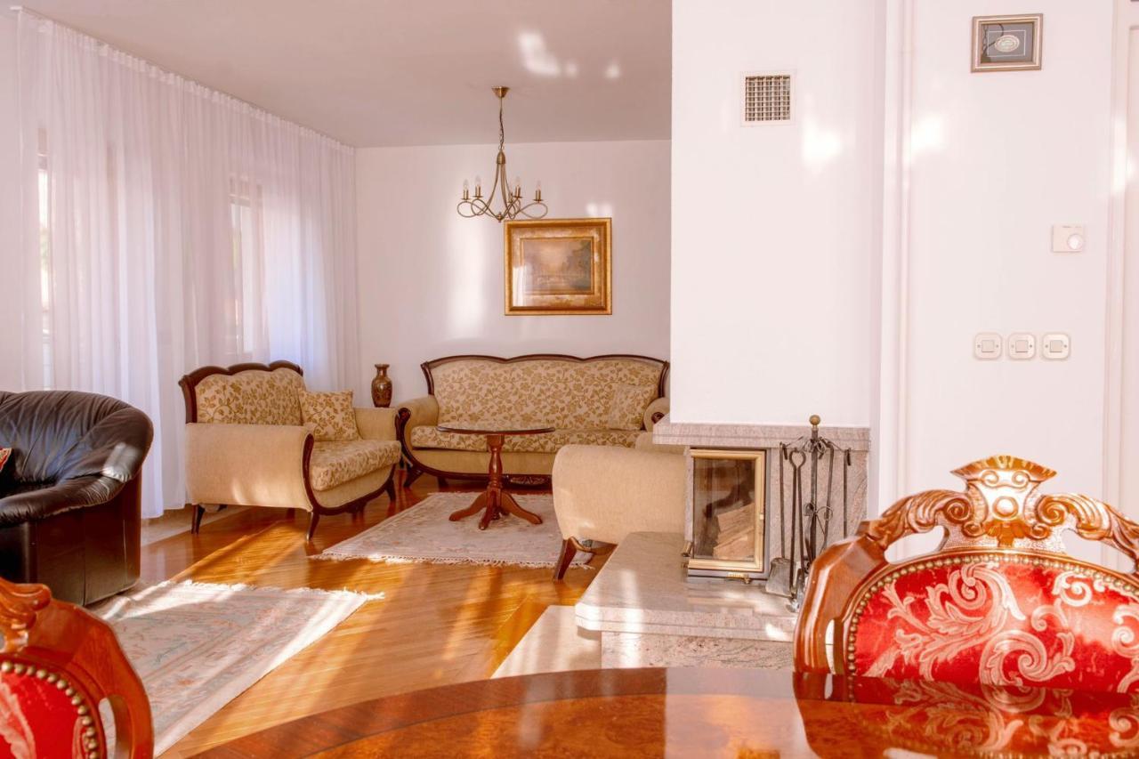 Beautiful Duplex In Heart Of Old Town - Free Parking Apartman Szarajevó Kültér fotó